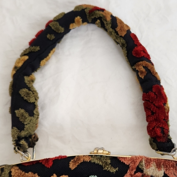 John Wind Chenille Floral Purse - Picture 12 of 14